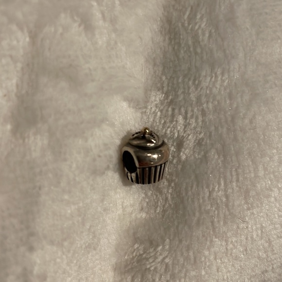 Pandora Cupcake Bracelet Charm - Picture 3 of 4